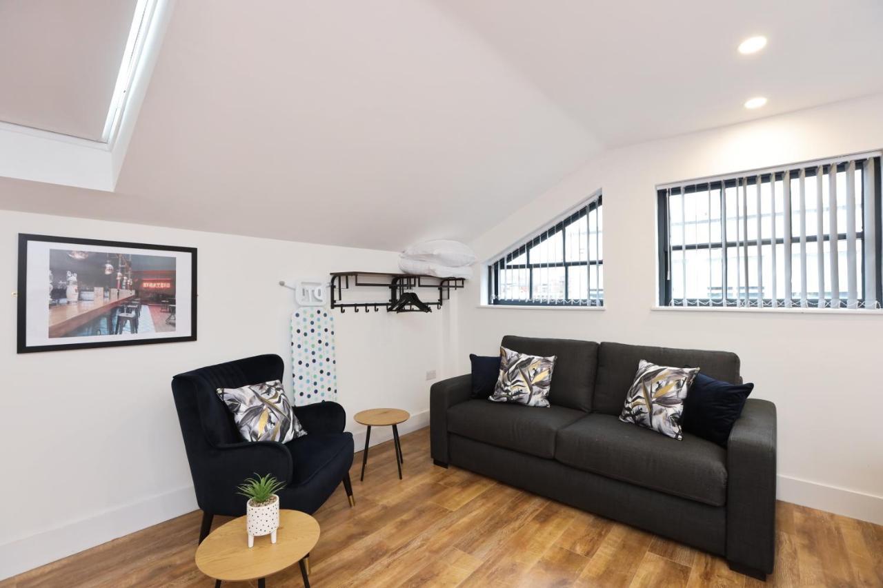 Concert Square Apartments By Happy Days Liverpool Bagian luar foto