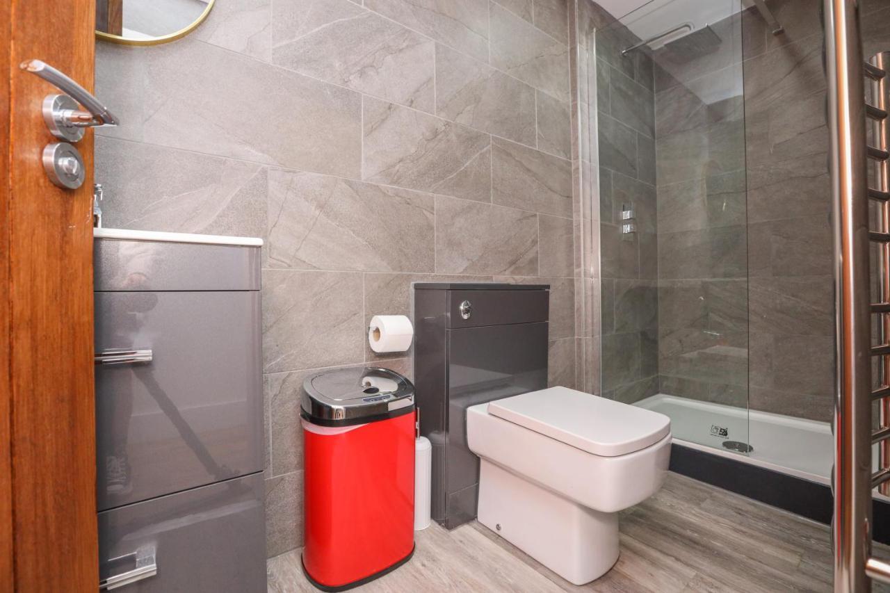 Concert Square Apartments By Happy Days Liverpool Bagian luar foto